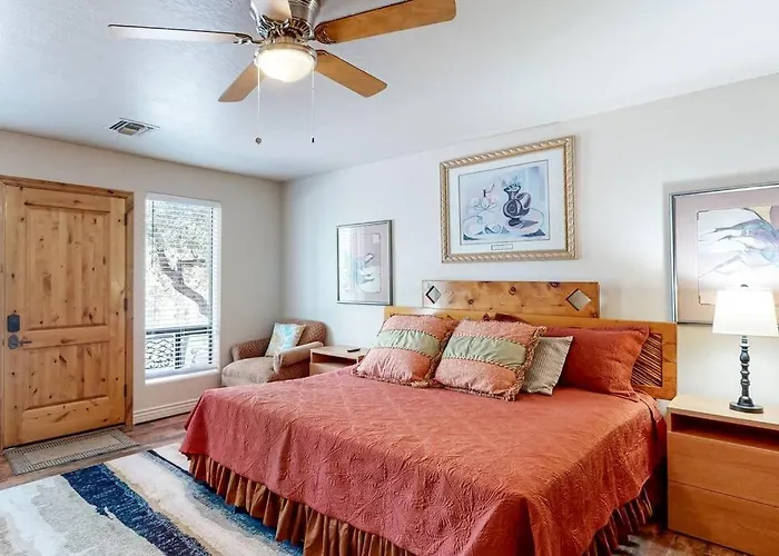 Holiday home Elegant Among The Pines-views, Near Downtown Prescott