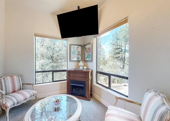 Elegant Among The Pines-views, Near Downtown Holiday home Prescott