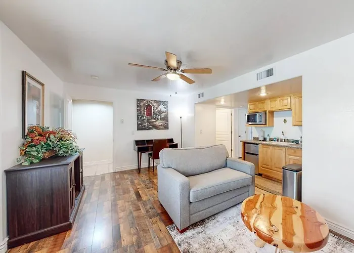 Elegant Among The Pines-views, Near Downtown Holiday home Prescott