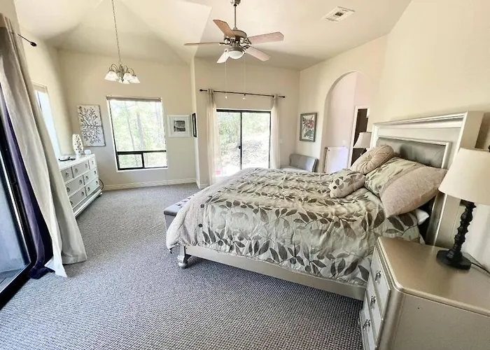 Holiday home Elegant Among The Pines-views, Near Downtown Prescott